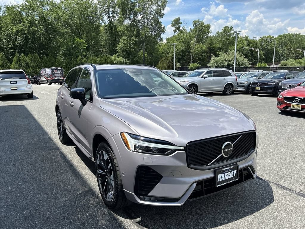 New 2026 Volvo XC60 B5 Plus w/ Protection Package Premier AWD/4WD image 2