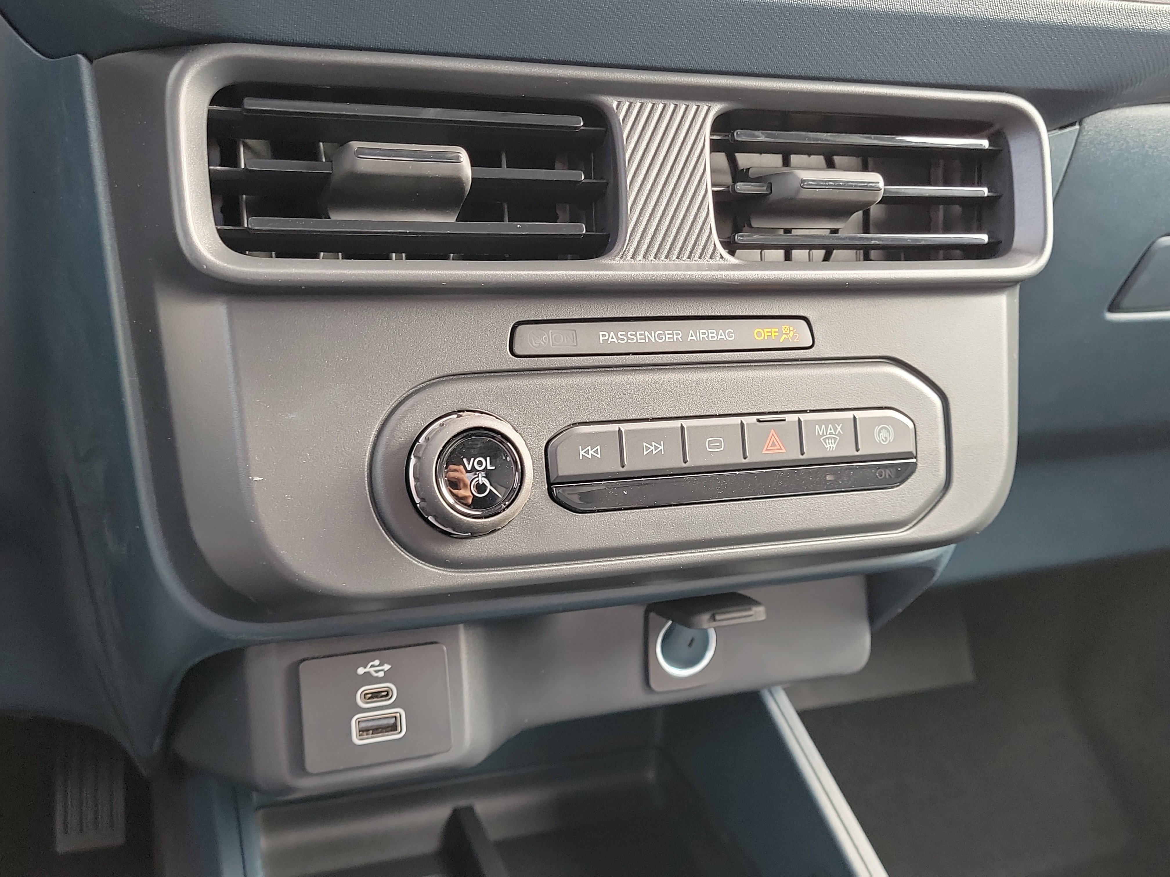 New 2026 Ford Maverick XL image 19