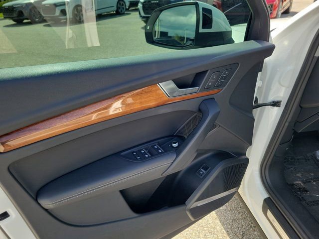 Certified 2023 Audi Q5 2.0T Premium Plus w/ Premium Plus Package image 18