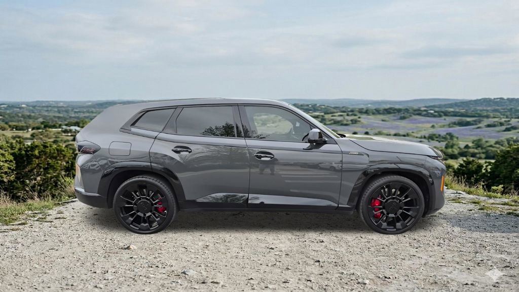 Used 2025 BMW XM image 13