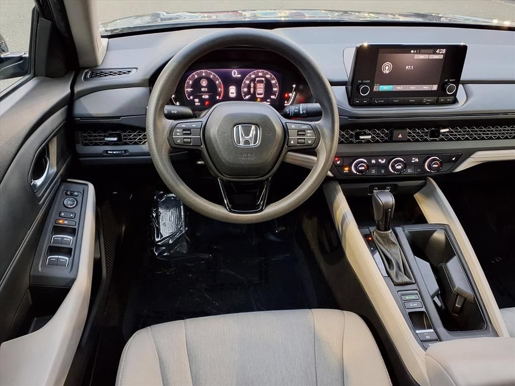 Used 2024 Honda Accord EX image 7