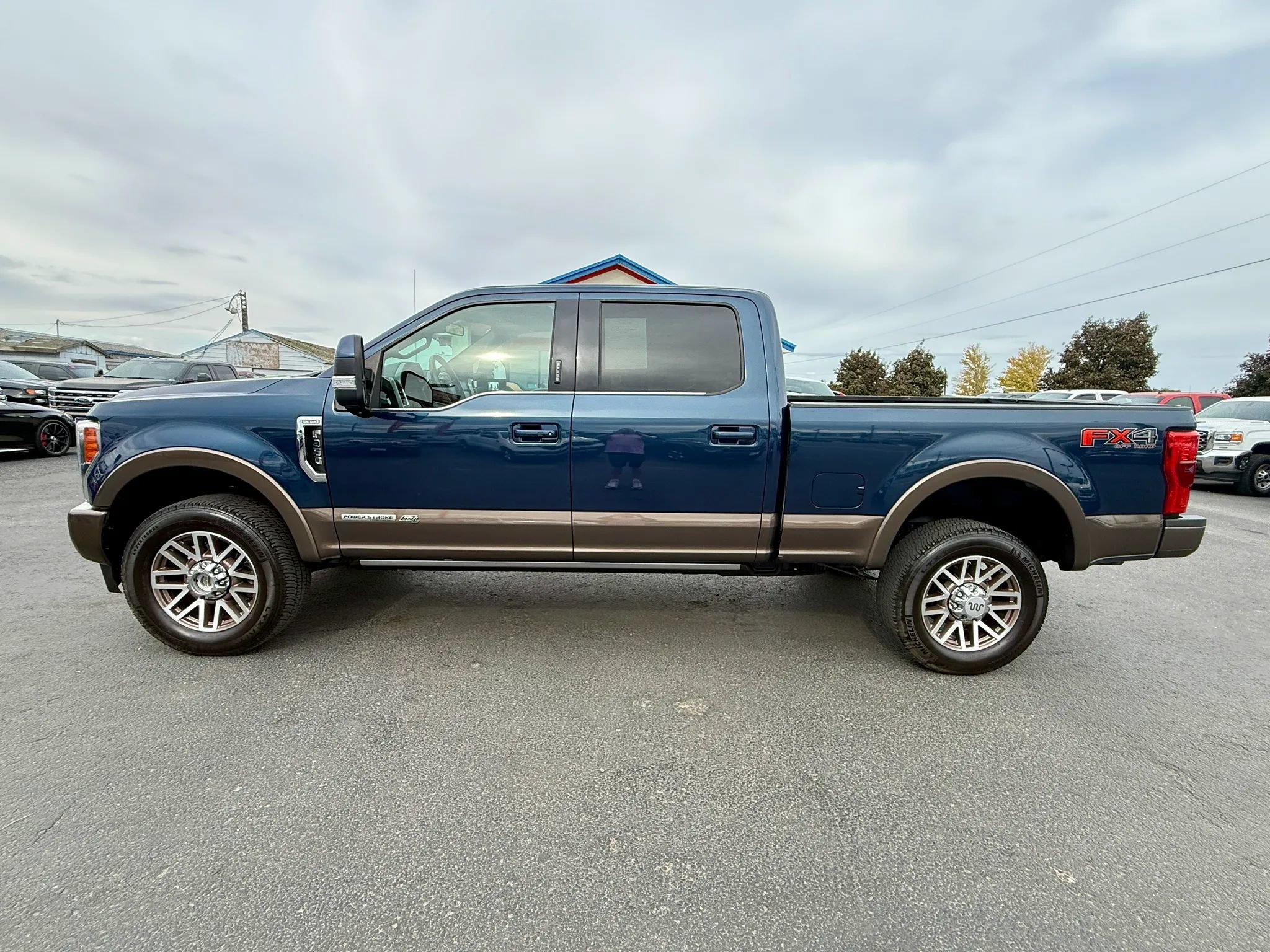 Used 2017 Ford F350 King Ranch w/ King Ranch Ultimate Package AWD/4WD image 2