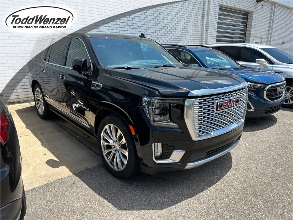 Used 2024 GMC Yukon Denali w/ Denali Reserve Package AWD/4WD image 1