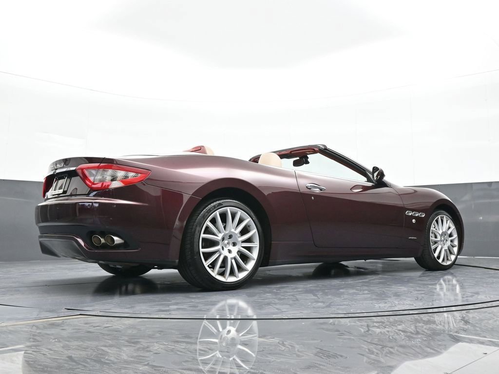 Used 2015 Maserati GranTurismo Convertible image 52