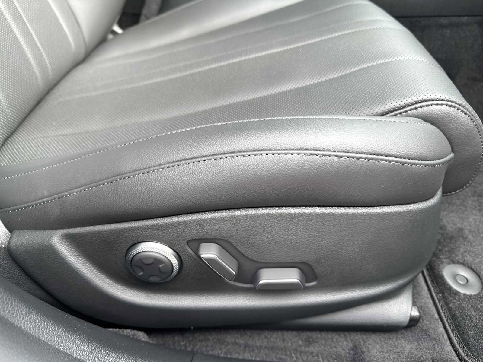 New 2026 Genesis G80 2.5T Advanced image 31