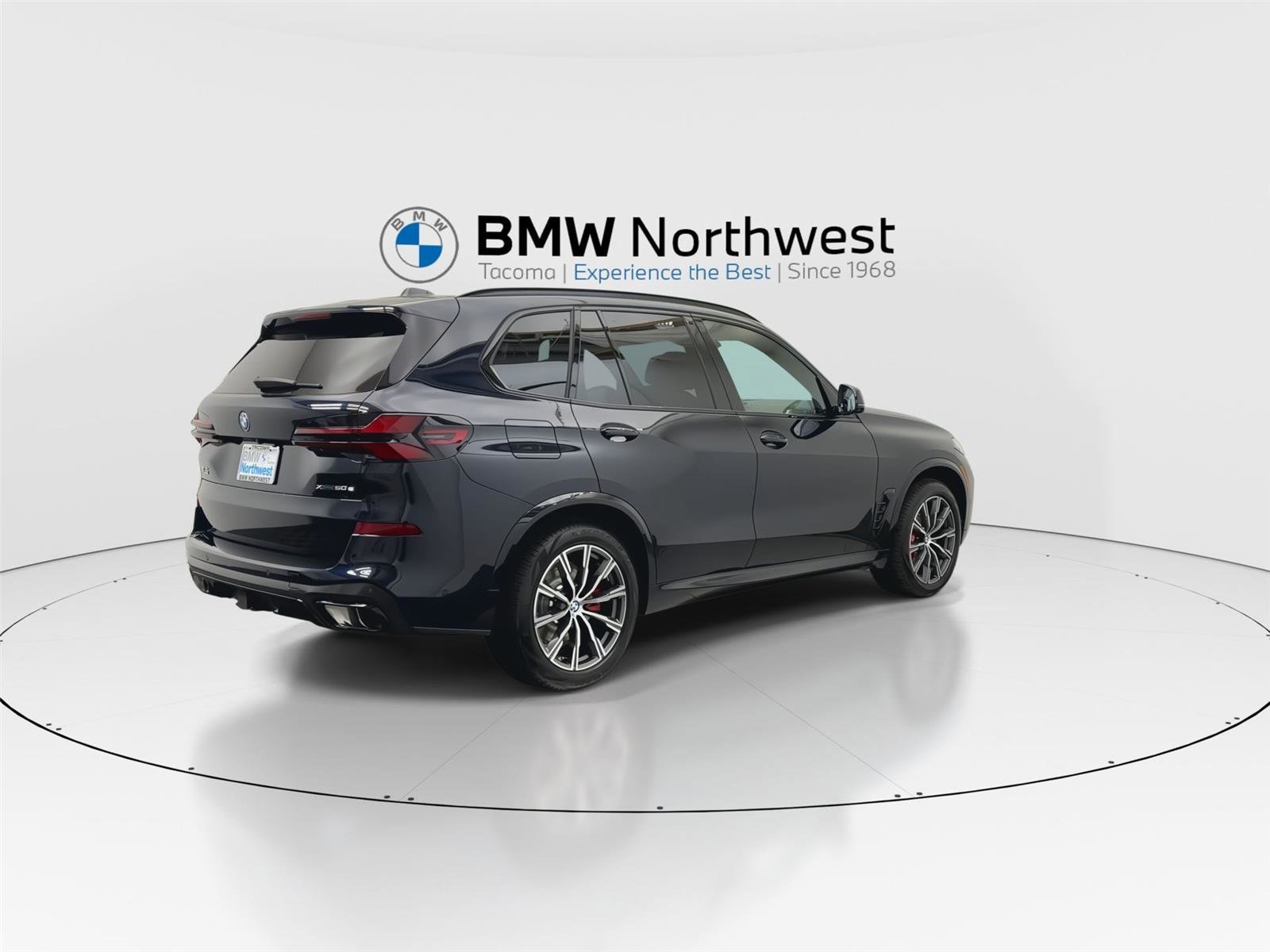 New 2026 BMW X5 xDrive50e w/ Executive Package AWD/4WD image 3