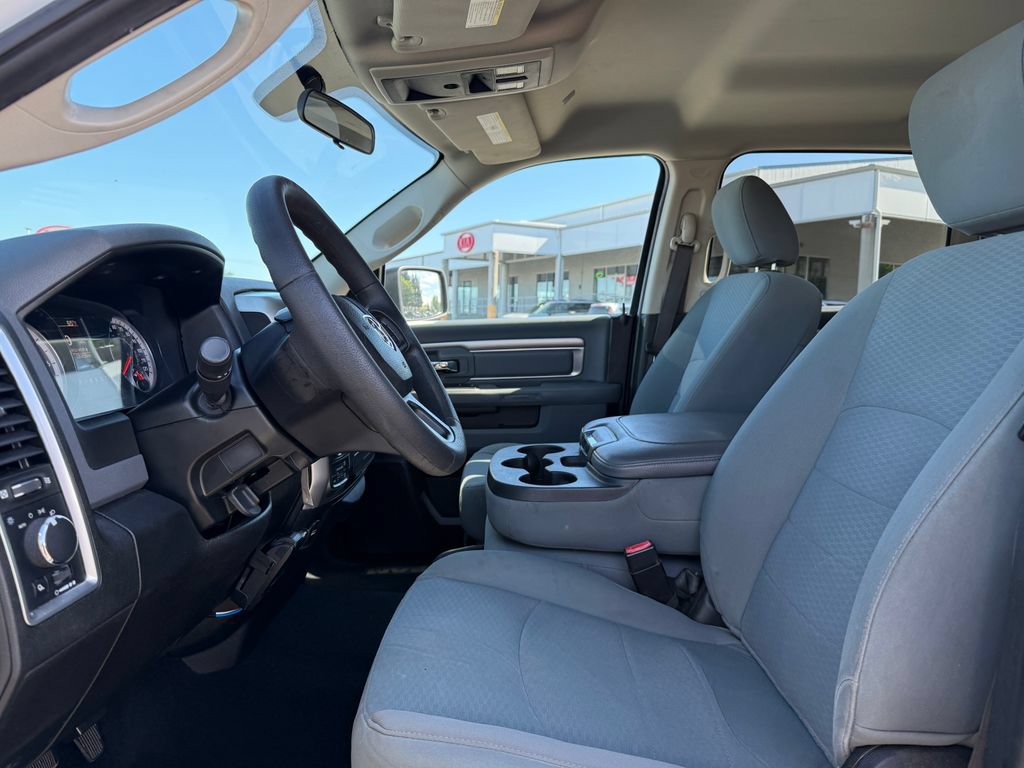 Used 2019 RAM 1500 Classic SLT AWD/4WD image 15