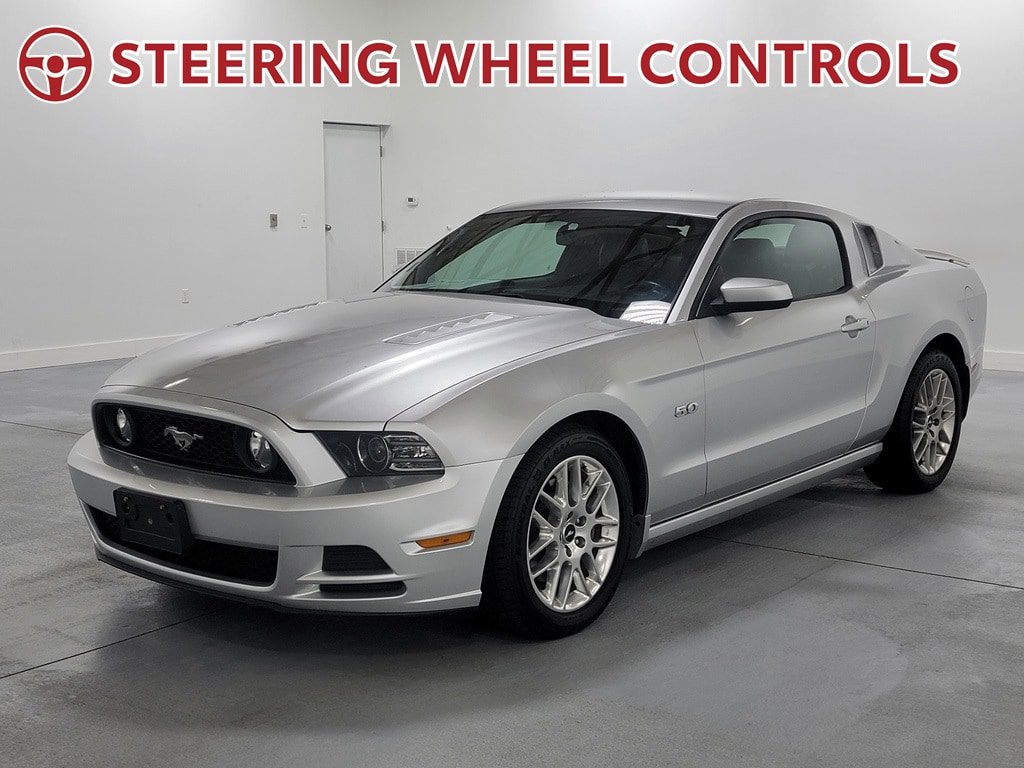 Used 2014 Ford Mustang GT Premium RWD image 4