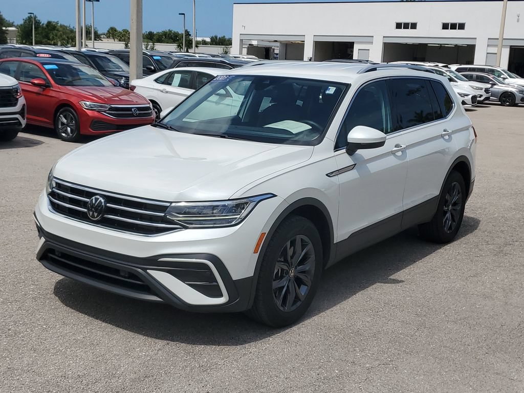 Certified 2023 Volkswagen Tiguan SE FWD image 9