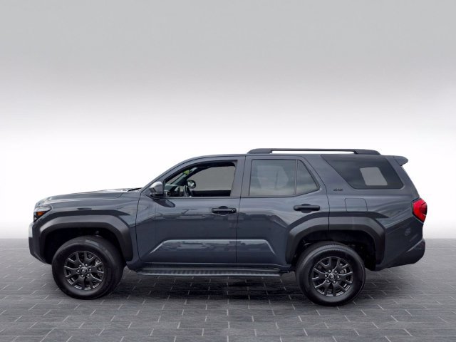 Used 2025 Toyota 4Runner SR5 AWD/4WD image 4