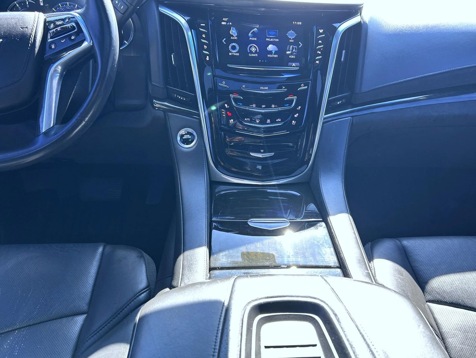 Used 2019 Cadillac Escalade Platinum w/ Escalade Sport Edition image 18