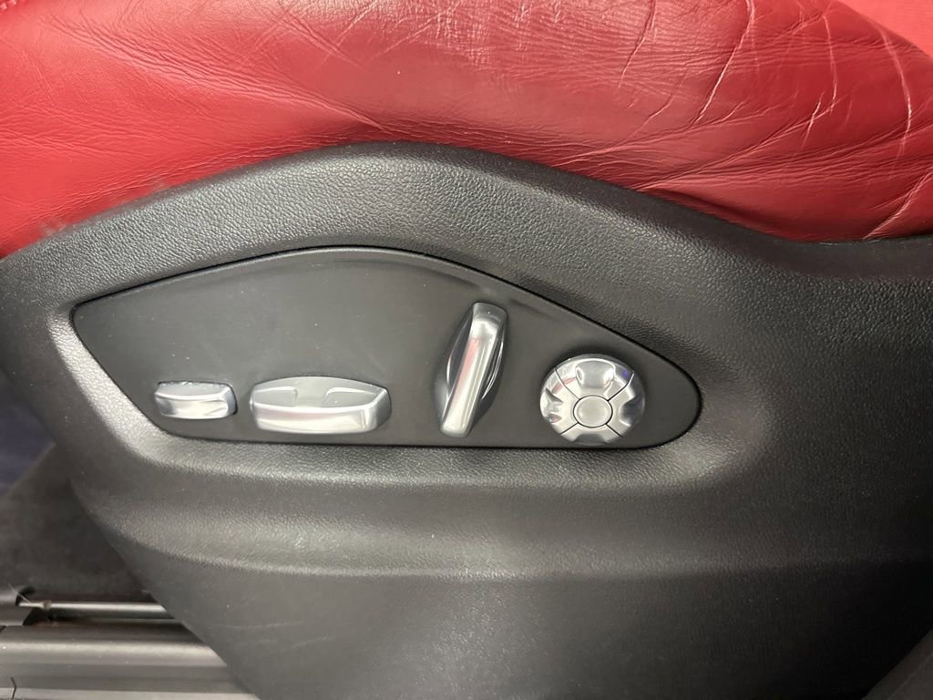 Used 2021 Porsche Cayenne image 10