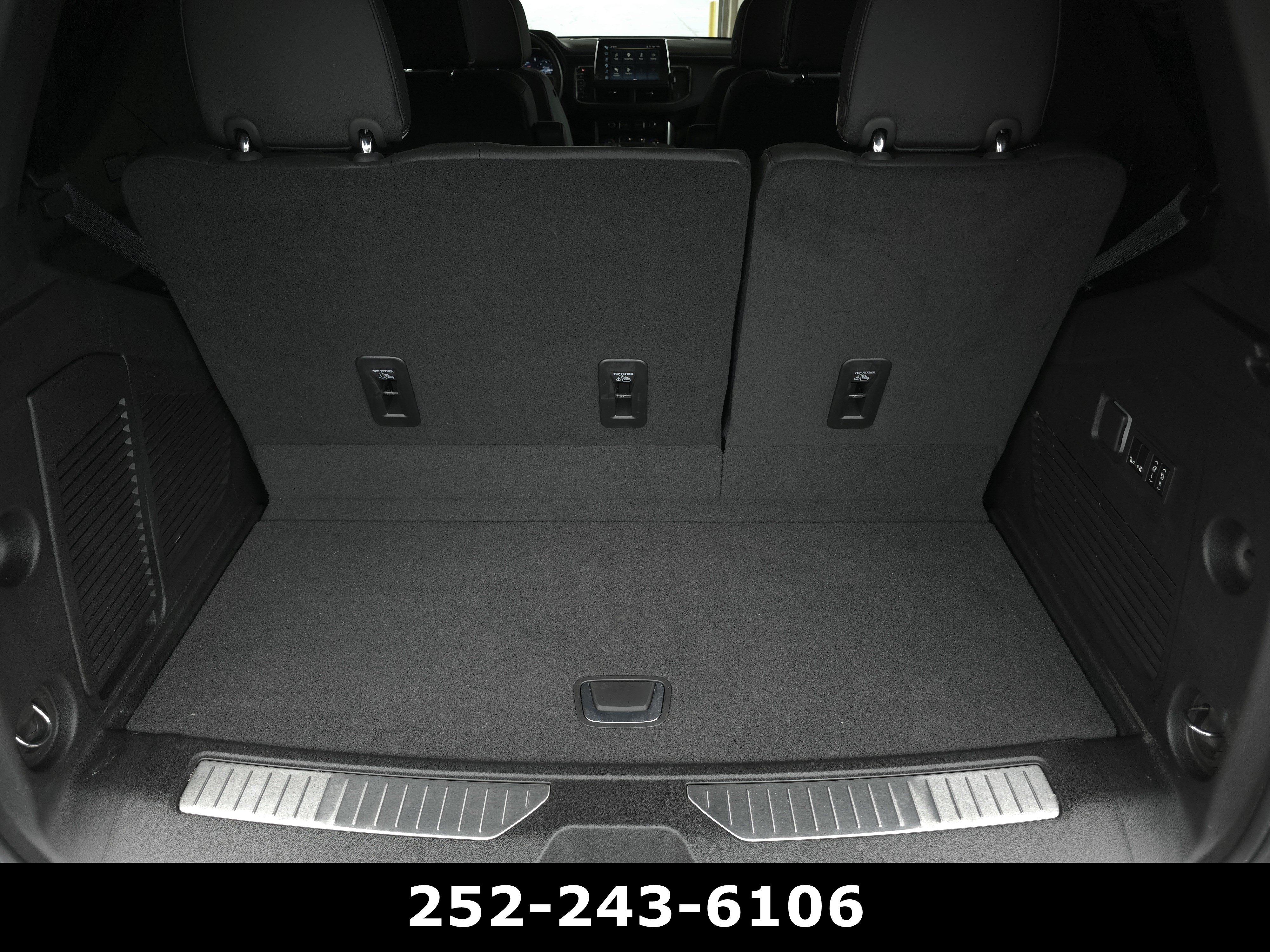 Used 2023 Chevrolet Tahoe Premier AWD/4WD image 36