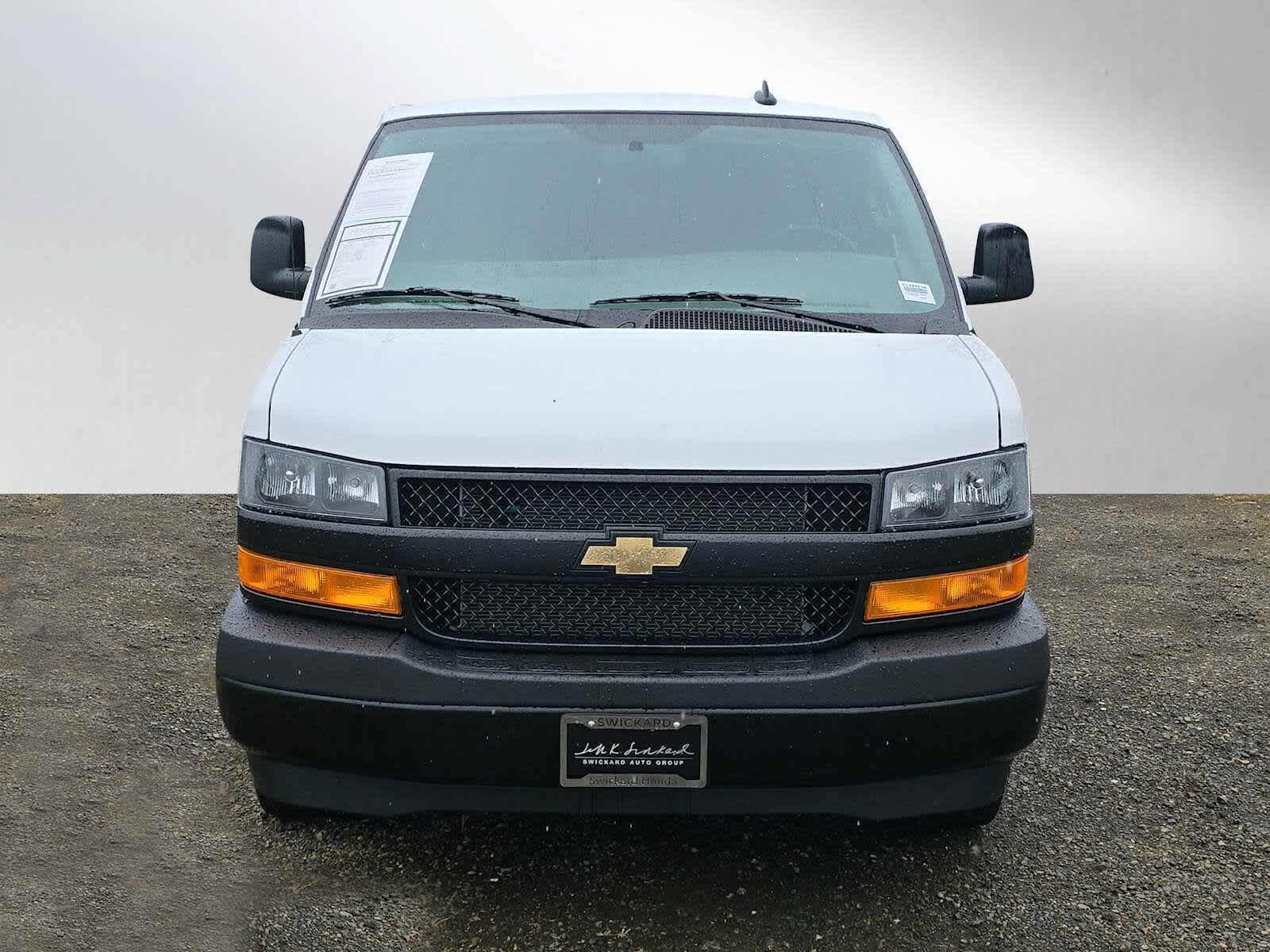 Used 2025 Chevrolet Express 2500 Extended w/ Driver Convenience Package RWD image 6