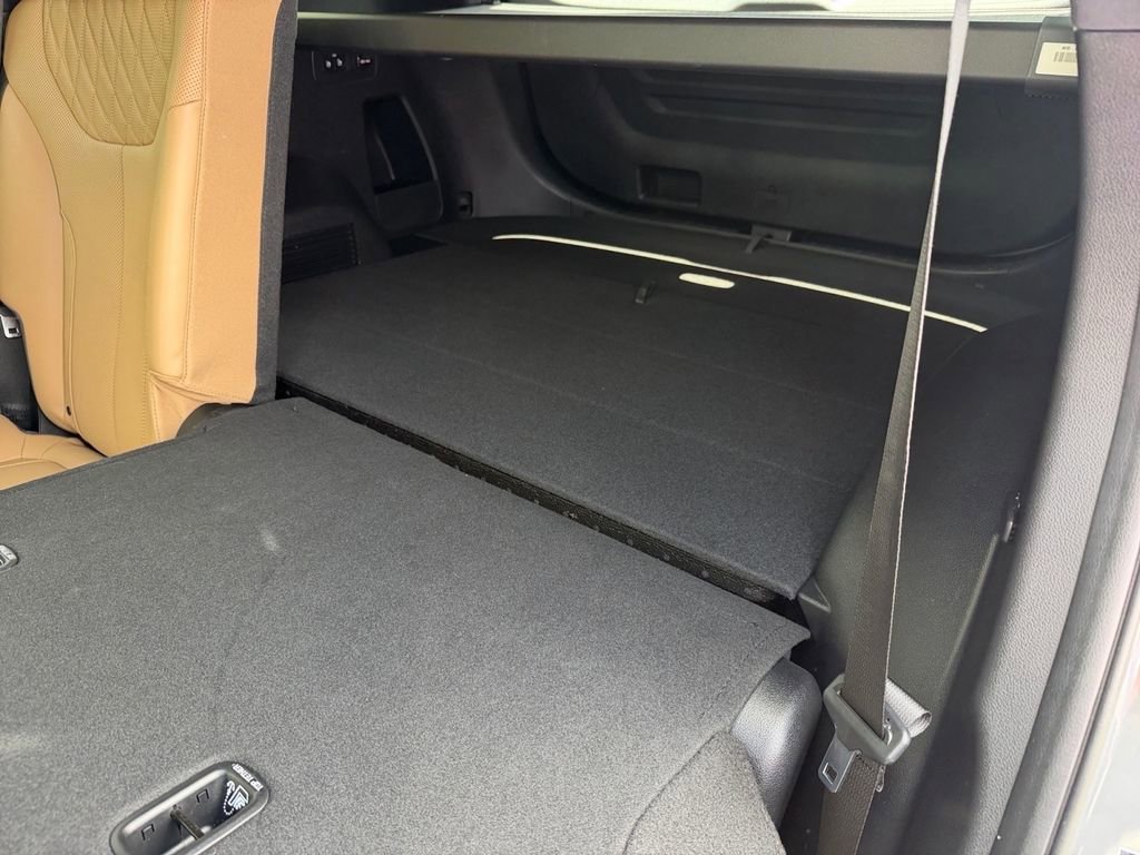 Used 2023 Hyundai Santa Fe Calligraphy AWD/4WD image 16