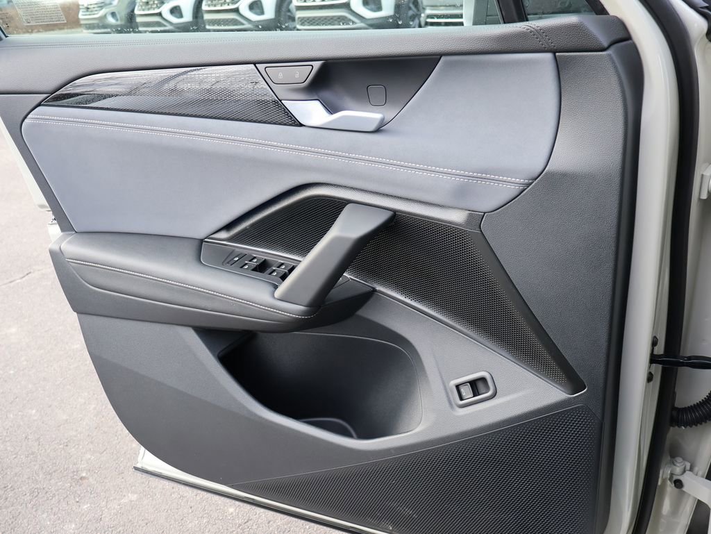 New 2026 Volkswagen Tiguan SE R-Line image 39