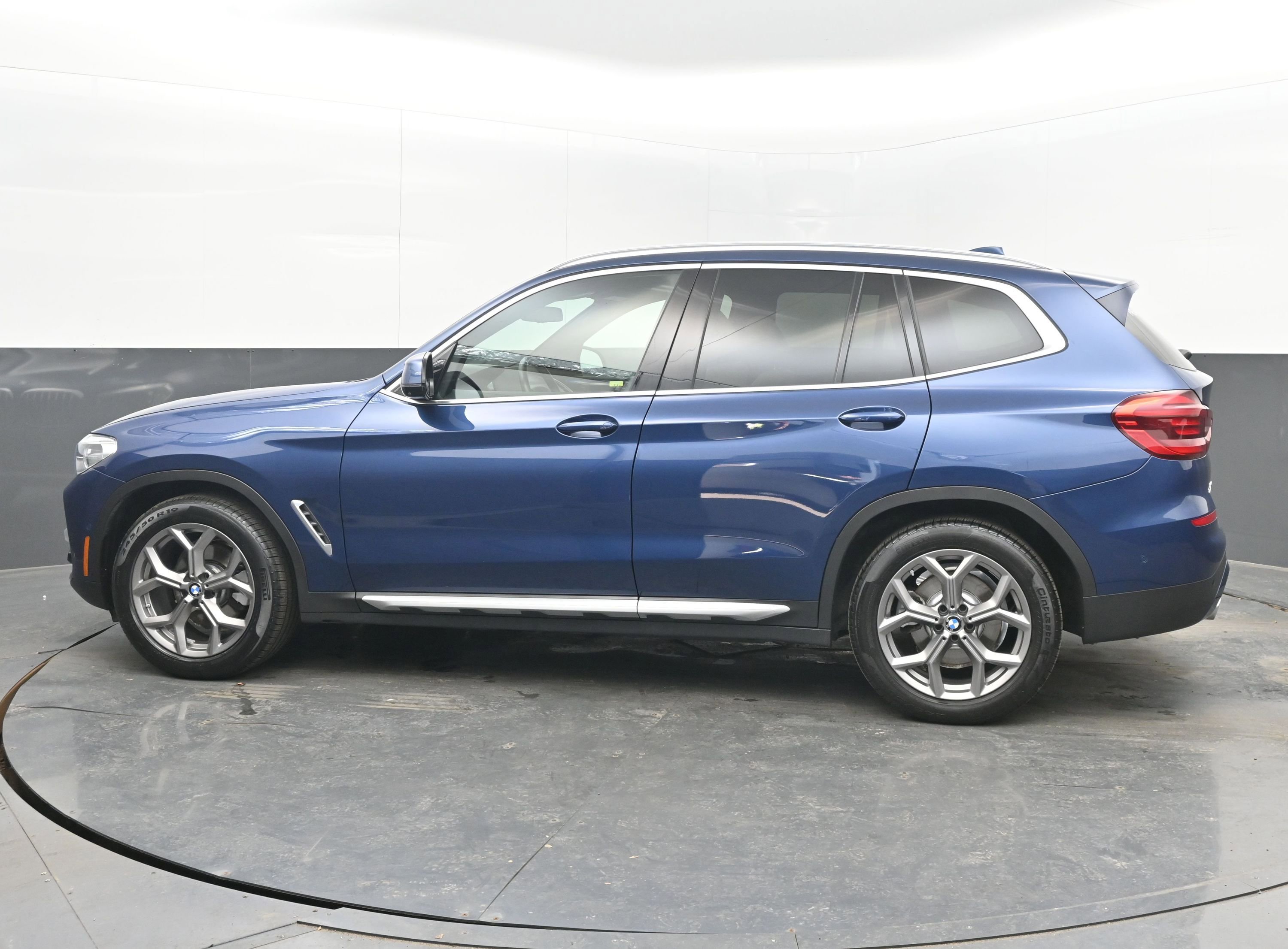 Used 2021 BMW X3 xDrive30i w/ Premium Package image 7