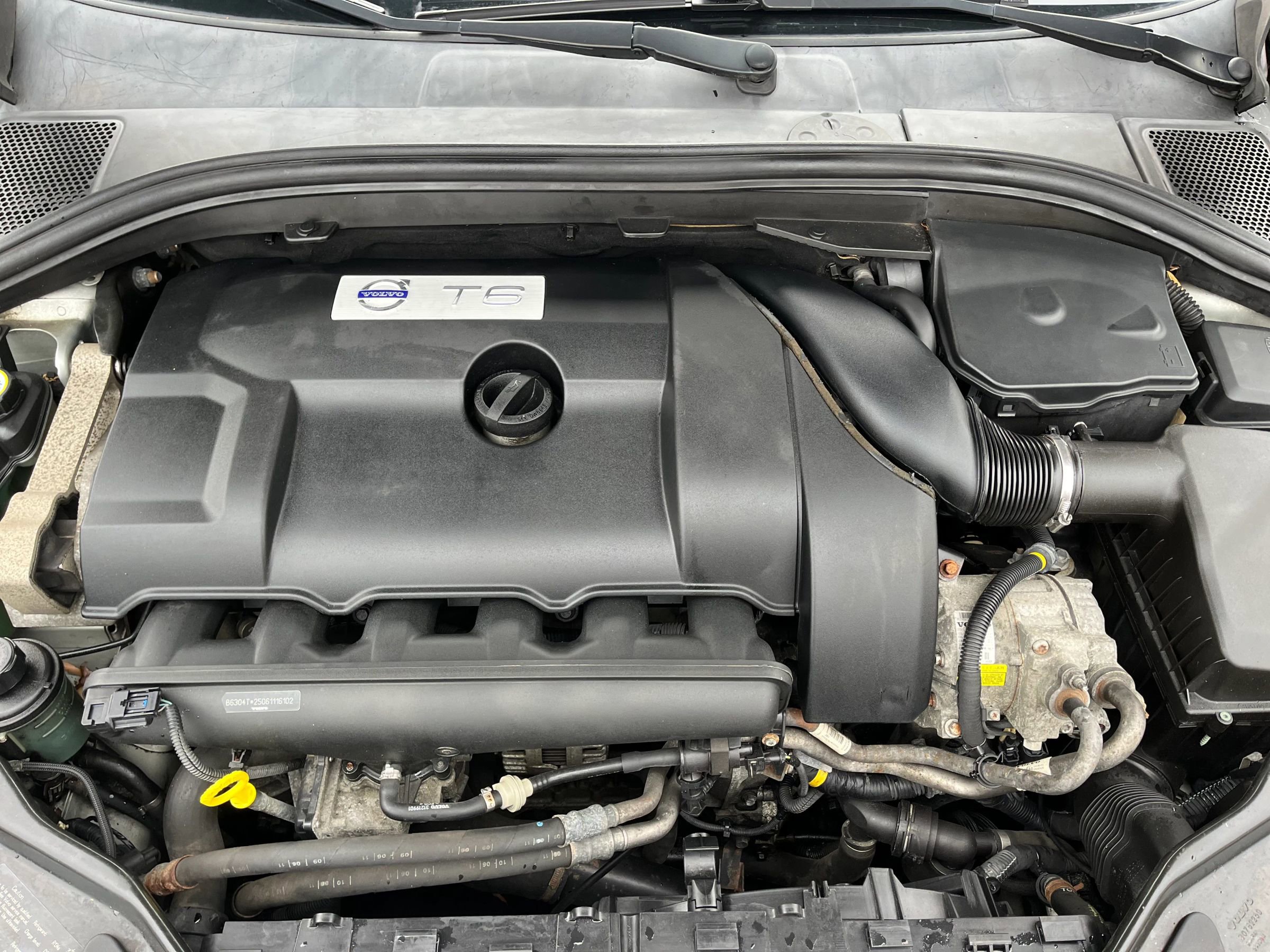 Used 2012 Volvo XC60 T6 R-Design image 29