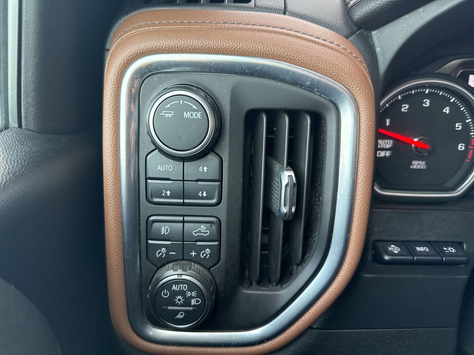 Used 2021 Chevrolet Silverado 1500 High Country w/ Technology Package image 36