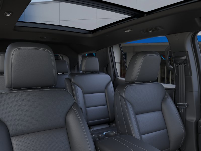 New 2026 Chevrolet Traverse LT w/ Sun and Wheel Package FWD image 24