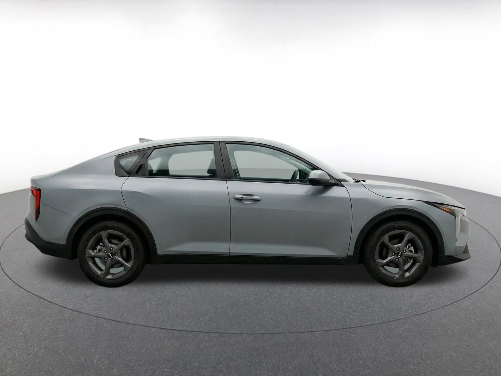 Used 2025 Kia K4 FWD image 9