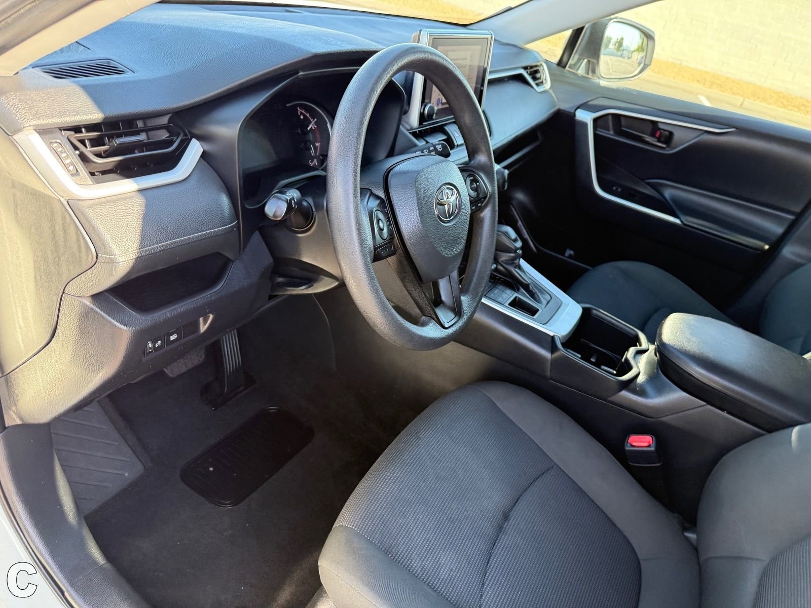 Used 2024 Toyota RAV4 LE image 19