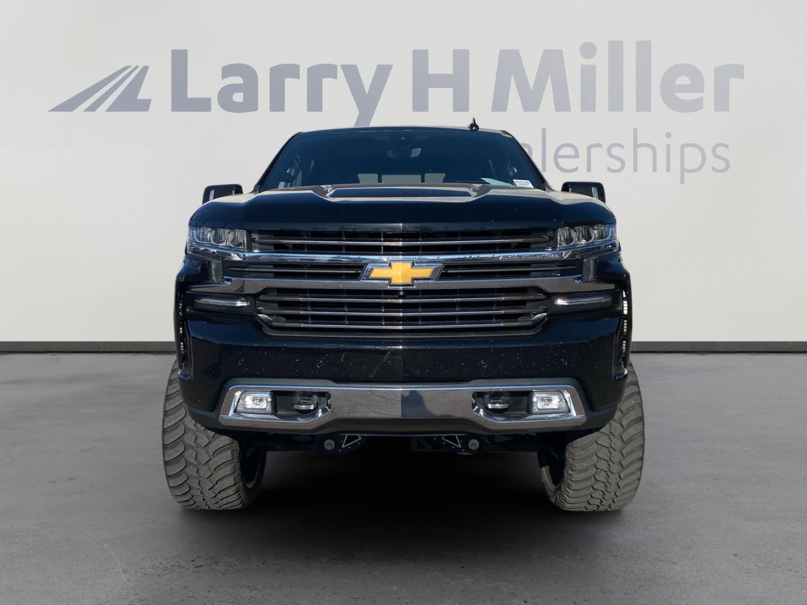 Used 2019 Chevrolet Silverado 1500 High Country w/ Technology Package image 8