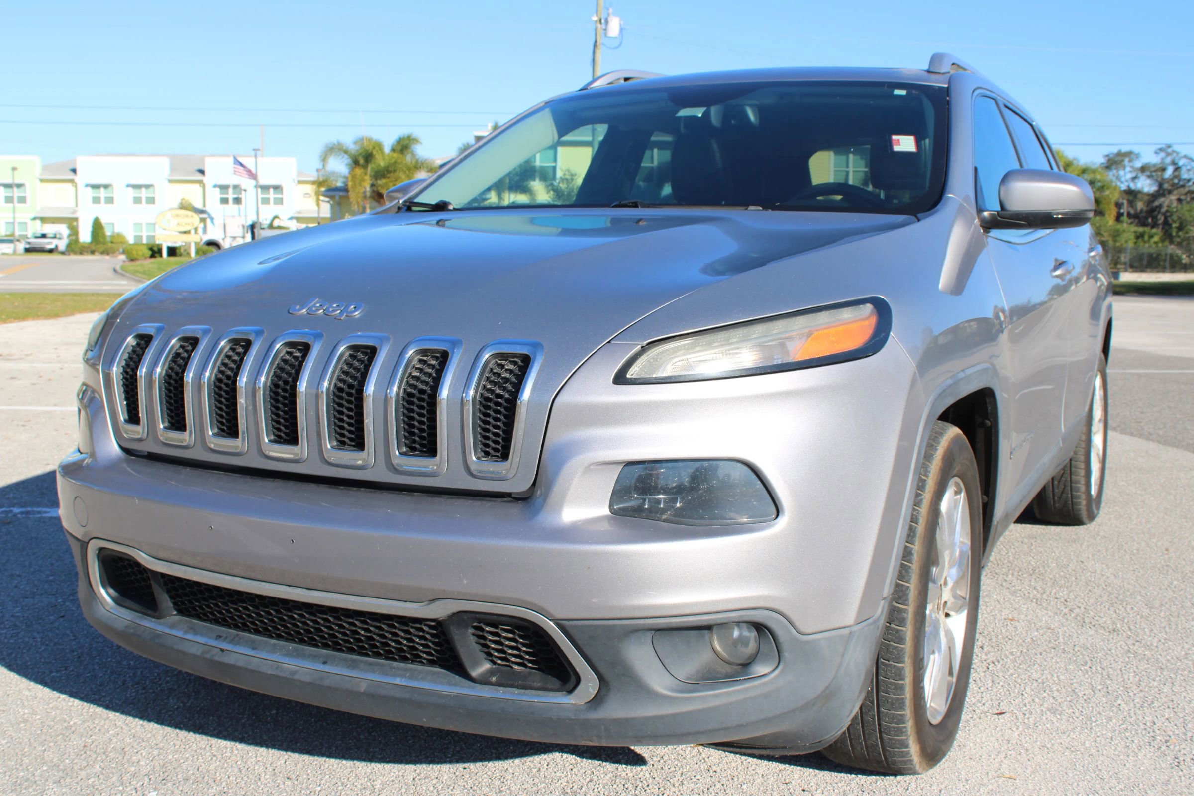 Used 2014 Jeep Cherokee Limited image 2