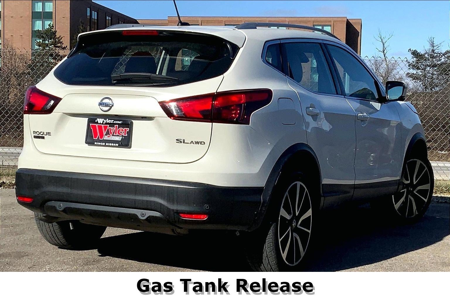 Used 2019 Nissan Rogue Sport SL image 13