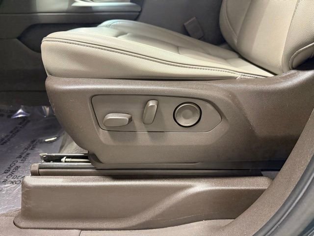 Used 2021 GMC Yukon SLT w/ SLT Premium Package image 15