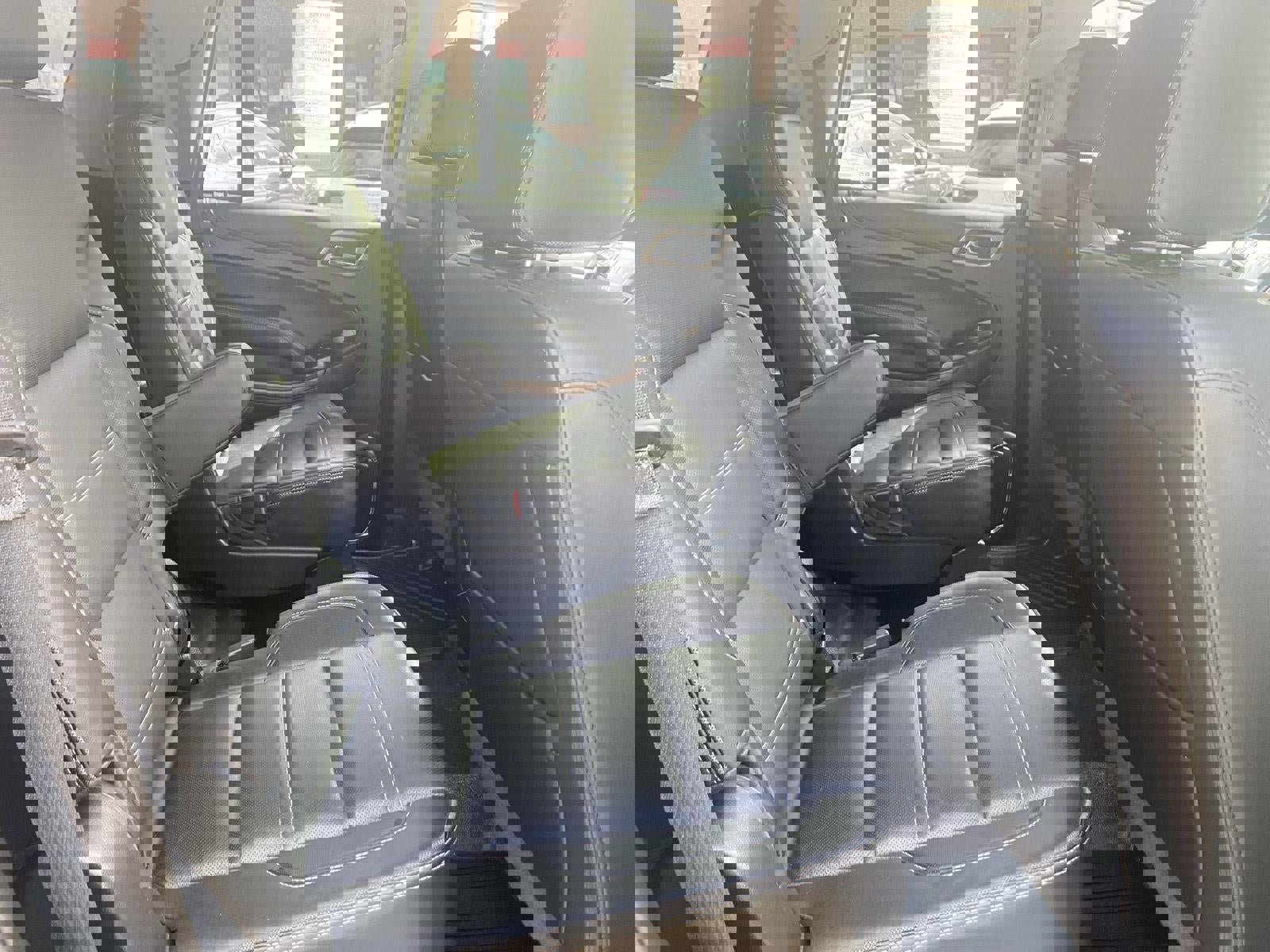 Used 2020 GMC Yukon Denali w/ Denali Premium Package image 36