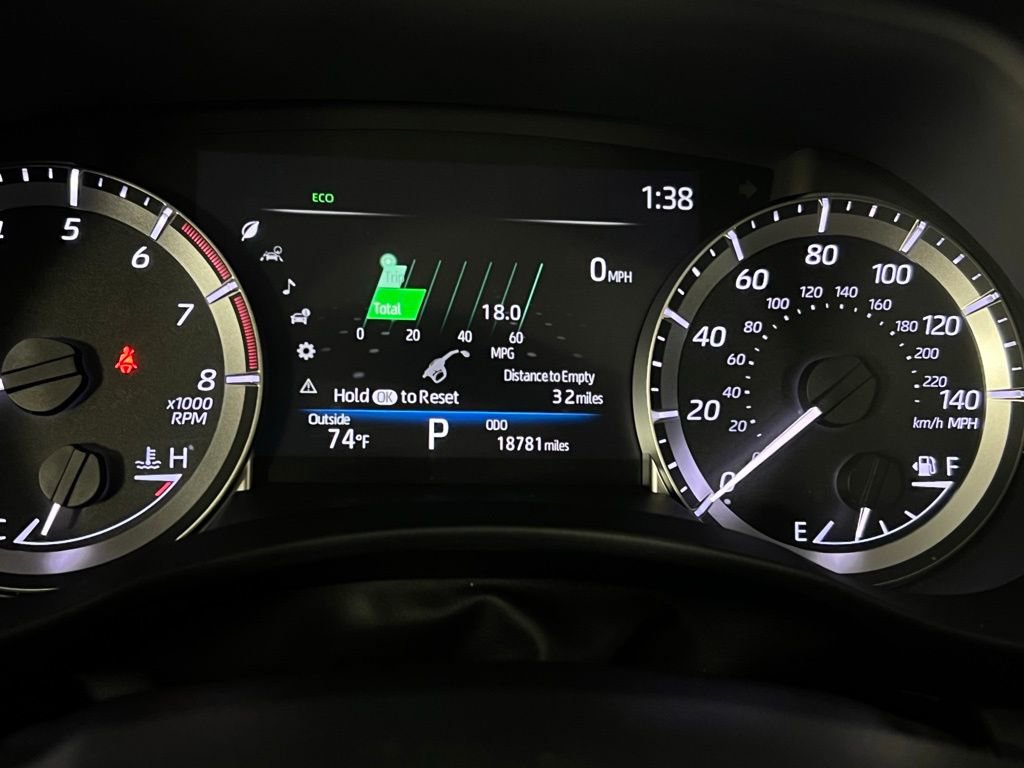 Used 2024 Toyota Highlander XLE image 18