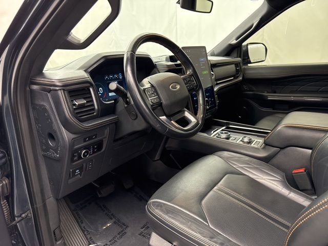 Used 2023 Ford Expedition Platinum image 12