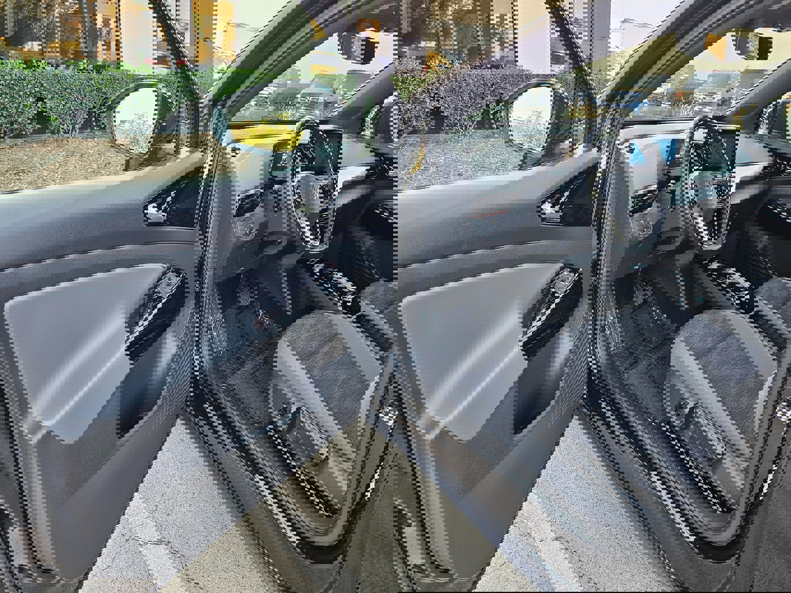 Used 2021 Volkswagen ID.4 Pro w/ ID.4 Protection Package image 15