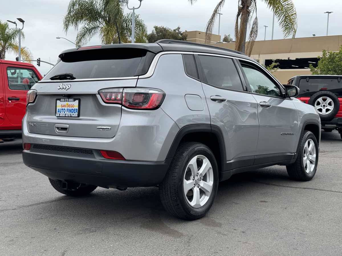 Used 2018 Jeep Compass Latitude w/ Popular Equipment Group AWD/4WD image 12