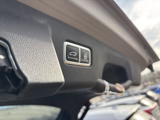 Used 2022 Kia Sorento SX image 9