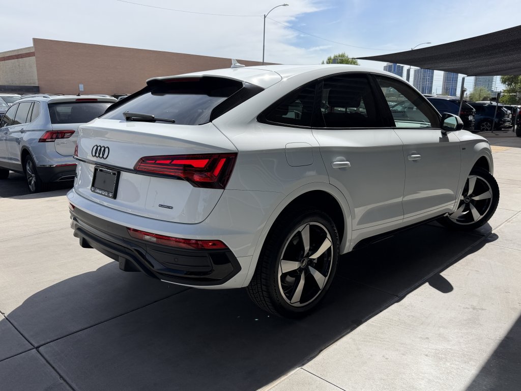 Used 2022 Audi Q5 2.0T Premium Plus w/ Premium Plus Package AWD/4WD image 4