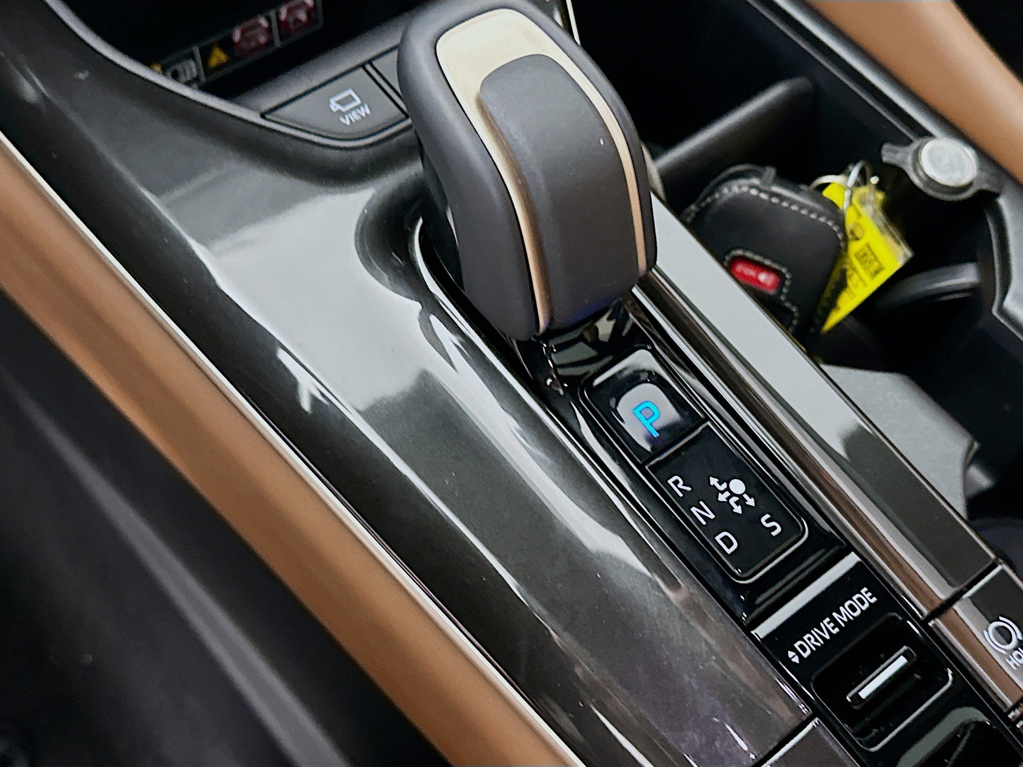 Used 2025 Toyota Crown Signia w/ Advanced Technology Package image 22