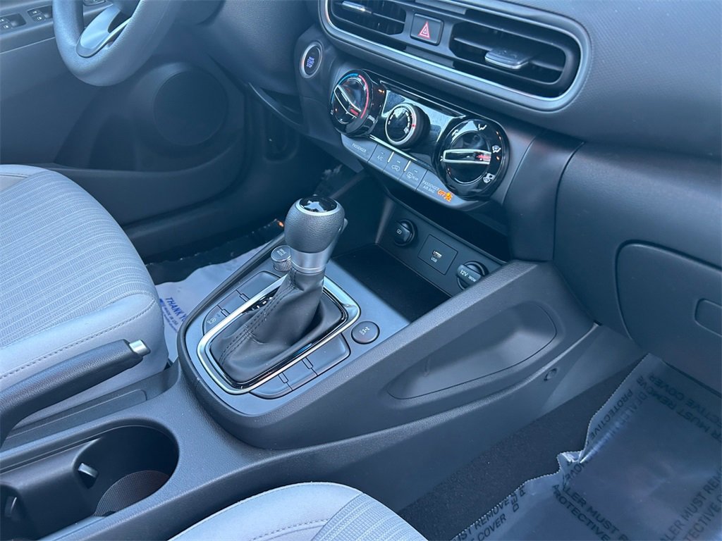 Used 2022 Hyundai Kona SEL image 18