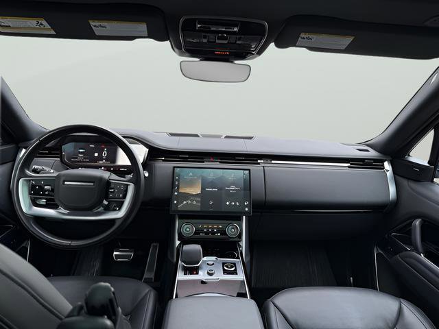 Certified 2023 Land Rover Range Rover SE image 9