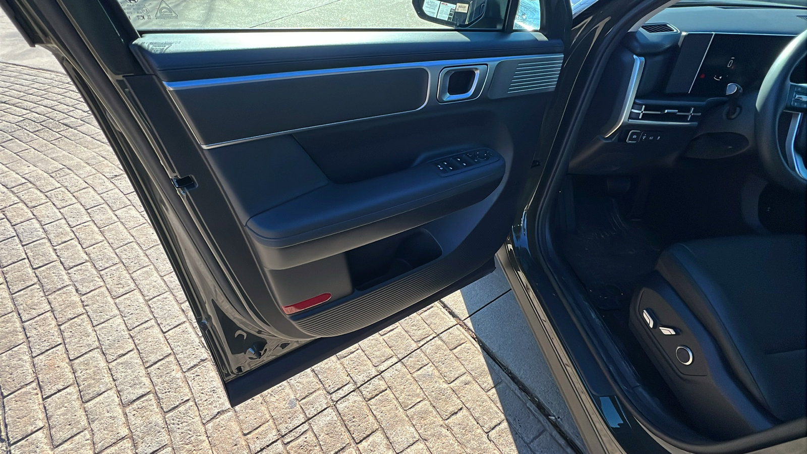 Used 2025 Hyundai Santa Fe SEL image 14