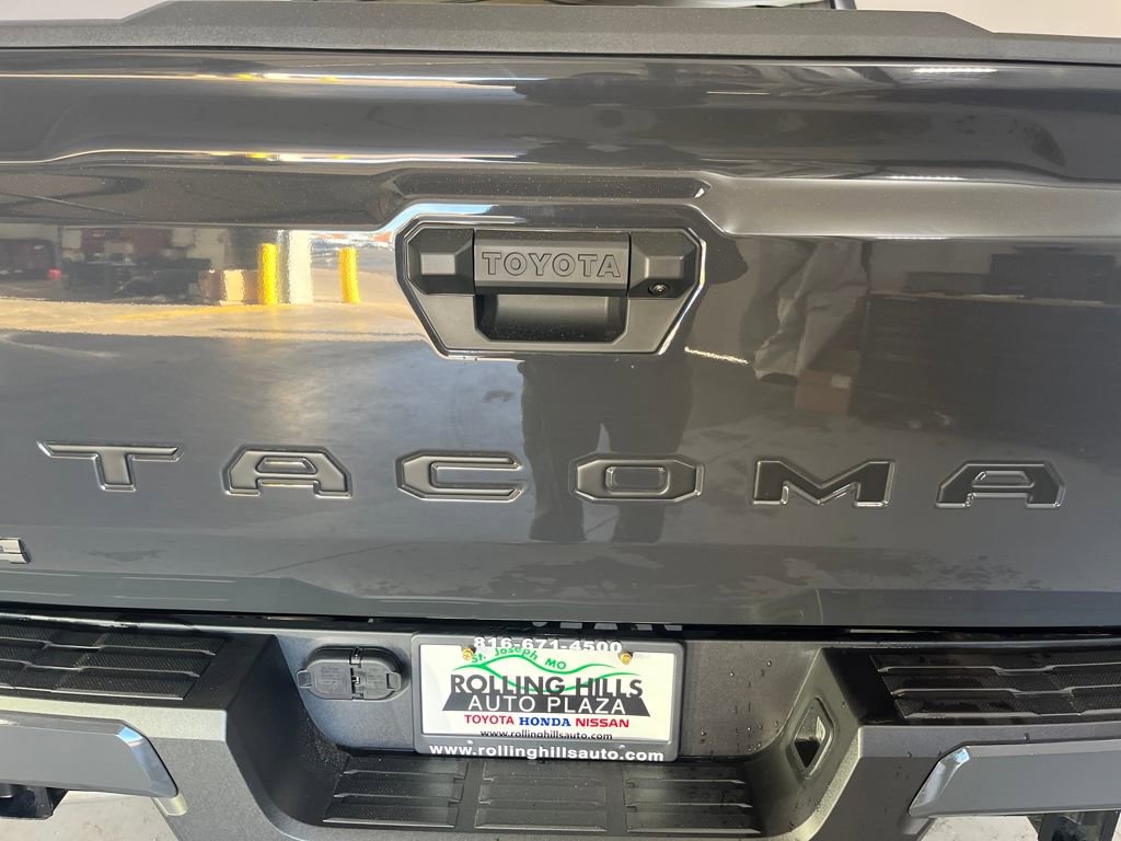 Used 2025 Toyota Tacoma SR5 image 46