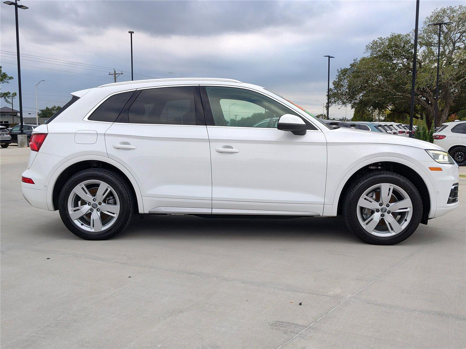 Used 2019 Audi Q5 Prestige w/ Prestige Package image 9