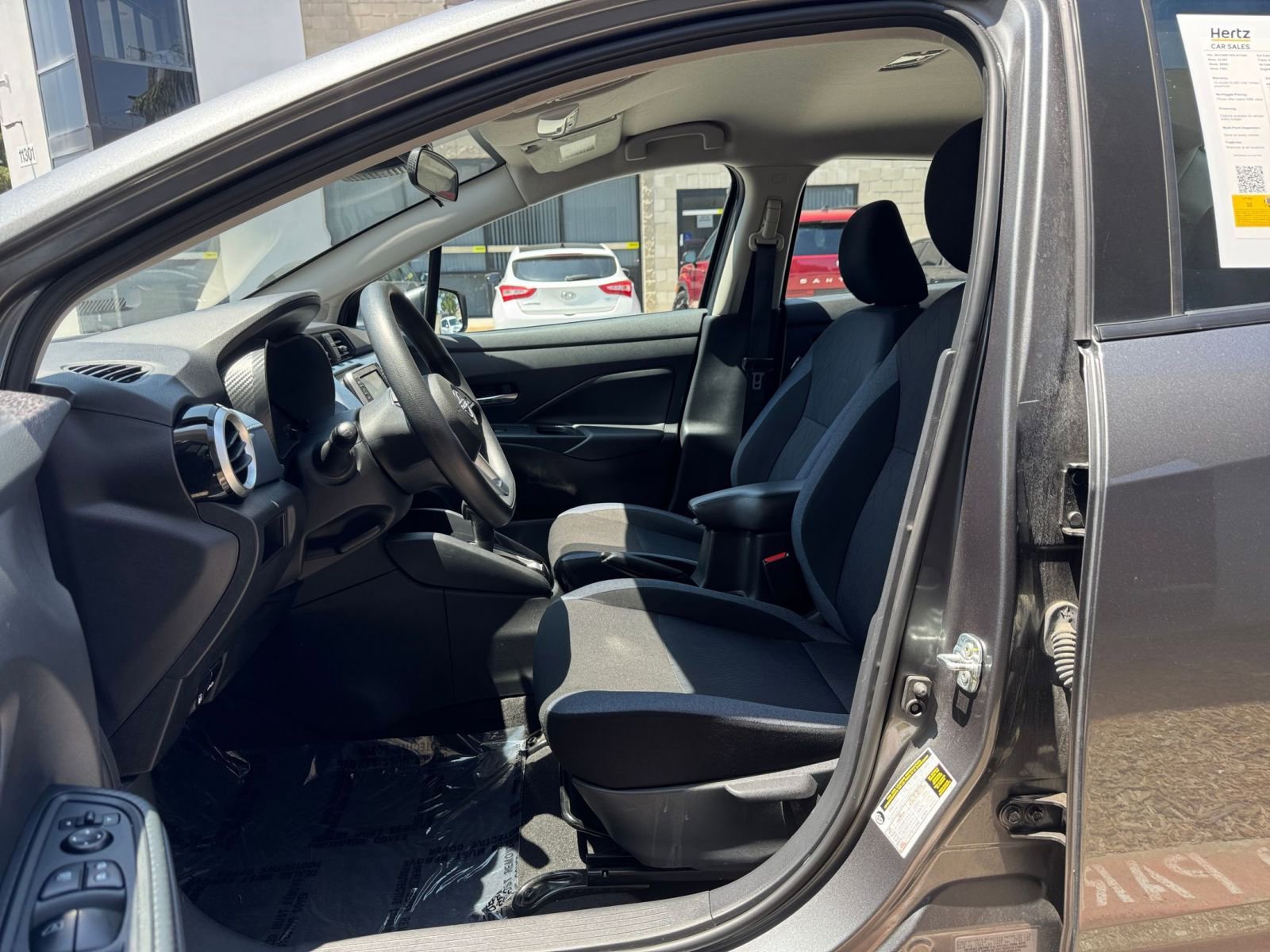 Used 2025 Nissan Versa SV FWD image 25