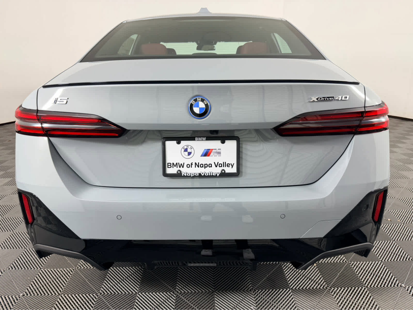 New 2026 BMW i5 eDrive40 w/ M Sport Package image 4