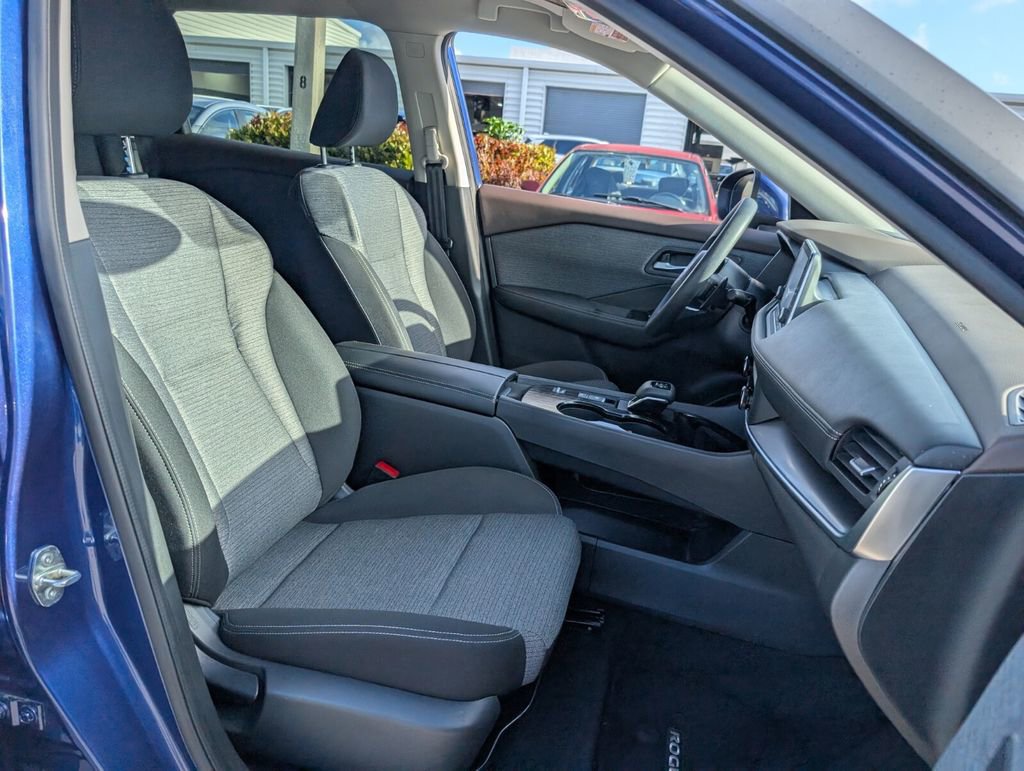 Certified 2023 Nissan Rogue SV image 18