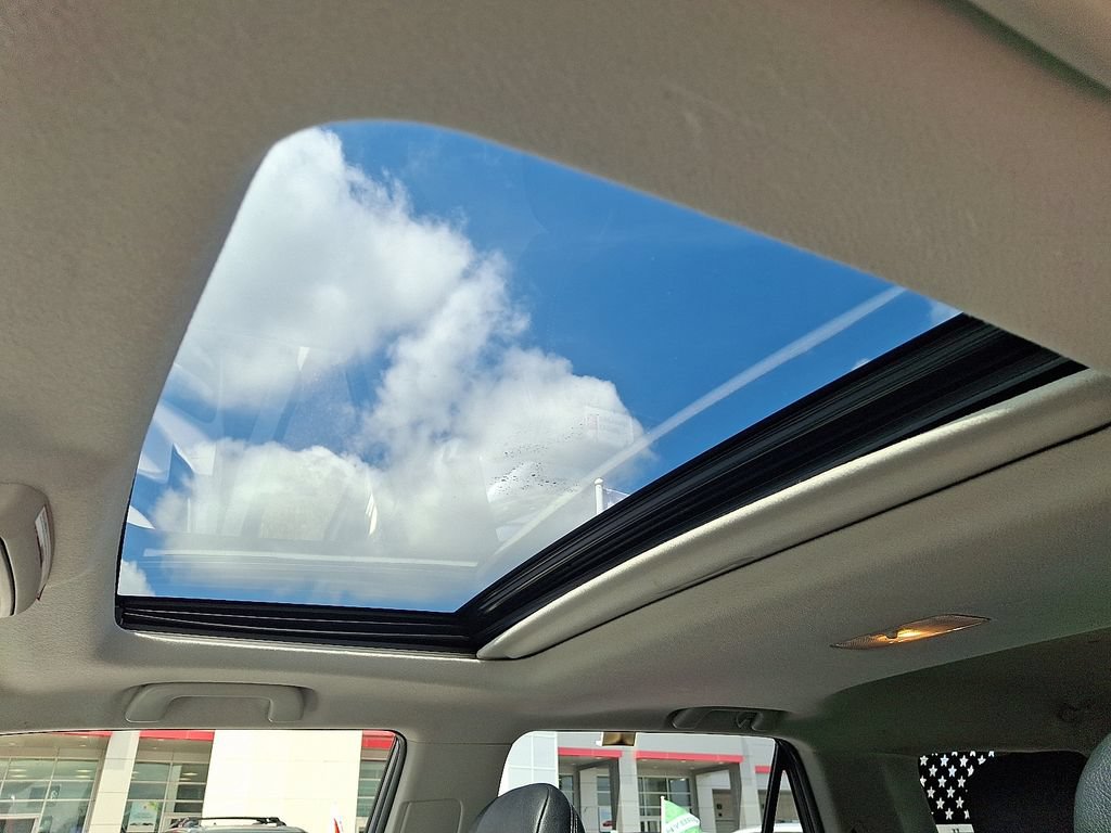 Certified 2021 Toyota 4Runner SR5 Premium w/ Moonroof Package AWD/4WD image 15
