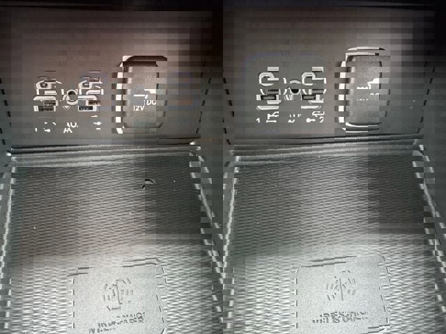 New 2025 Jeep Grand Cherokee Altitude image 54