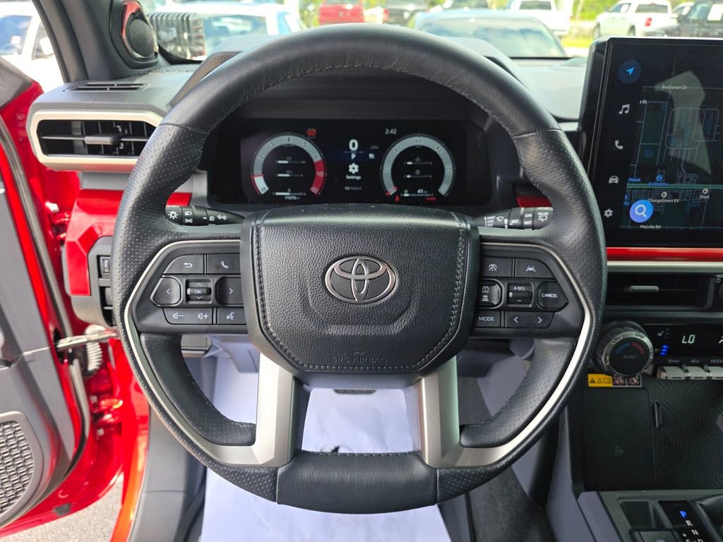 Used 2025 Toyota 4Runner TRD Off-Road Premium AWD/4WD image 27