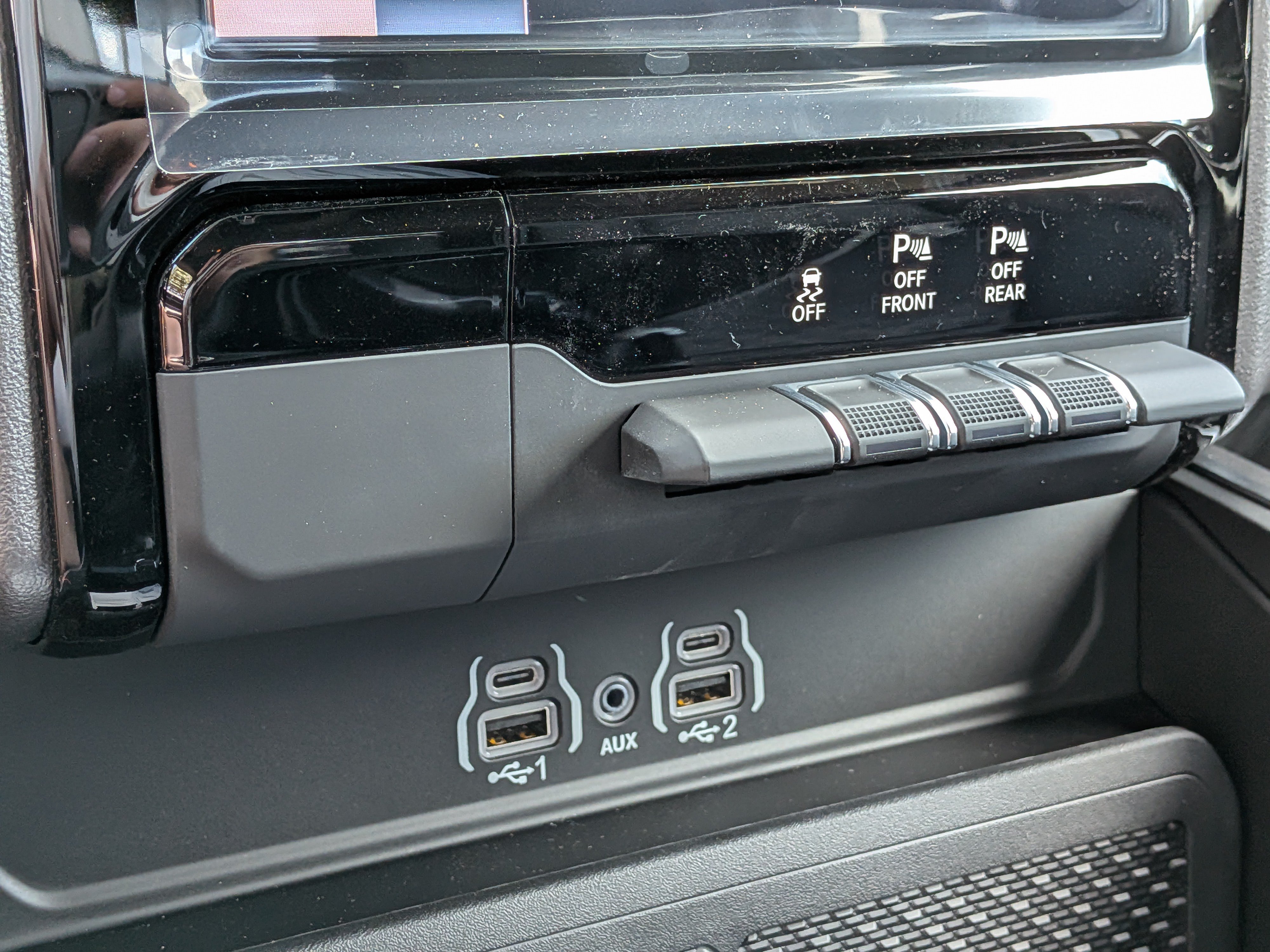 New 2026 RAM 1500 Express RWD image 30